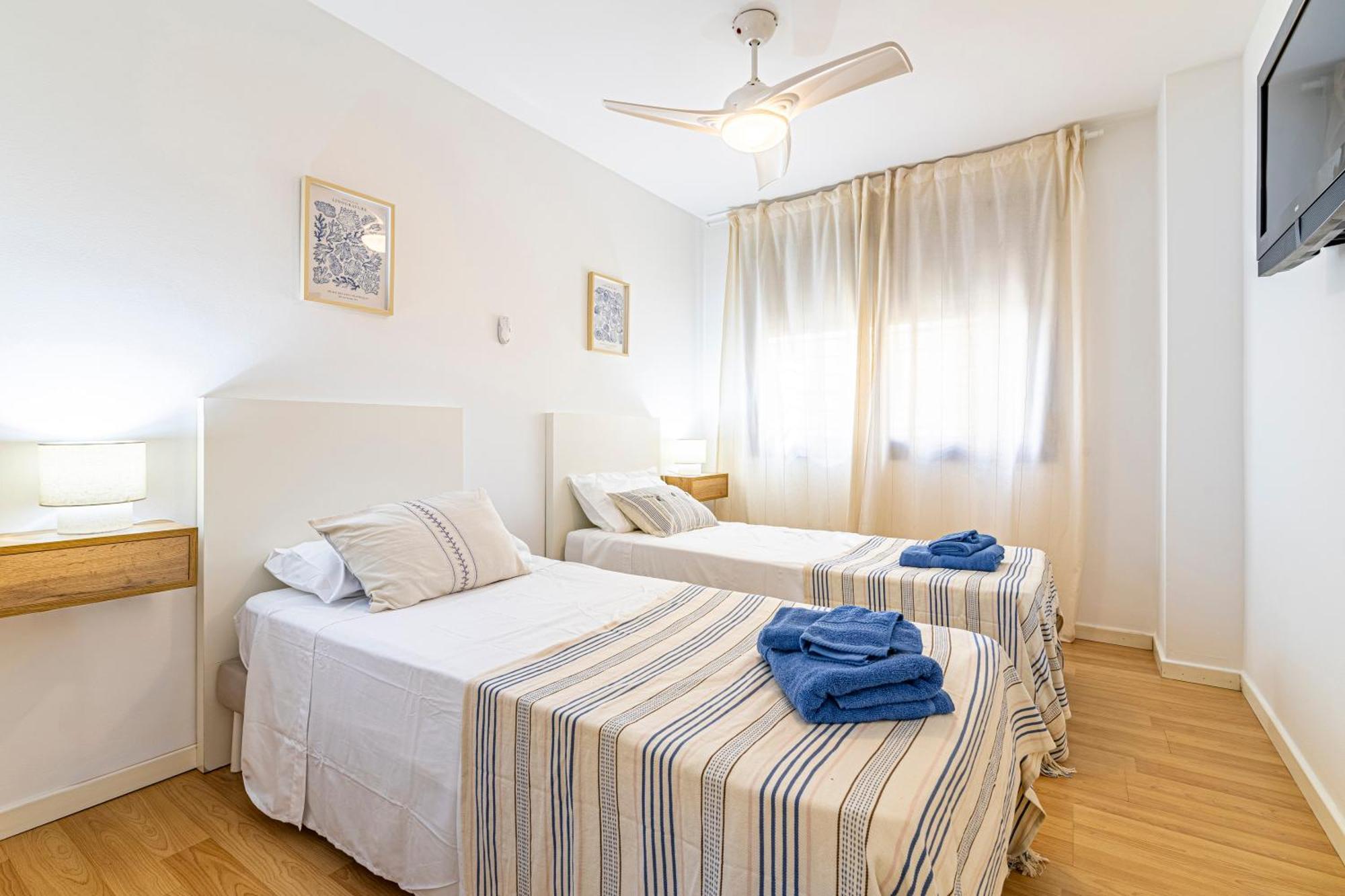 Solis Mare Apartments - Pedregalejo Beach Малага Екстер'єр фото